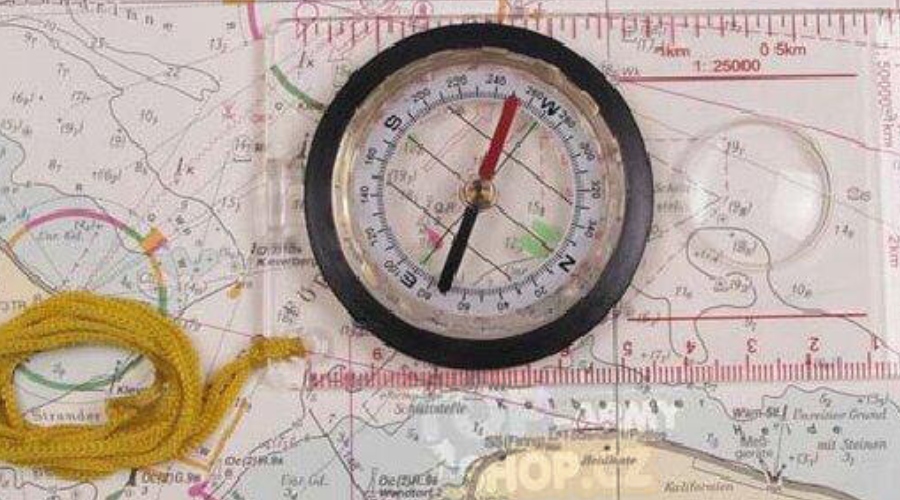 Kompas na mapě