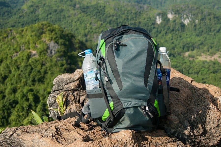 Turistický outdoorový batoh praktický na túry